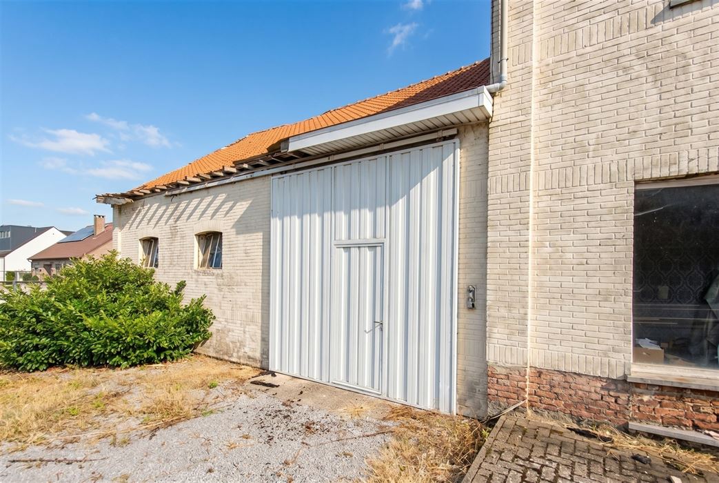 Handelspand met woonst op zeer gunstige locatie te Diepenbeek