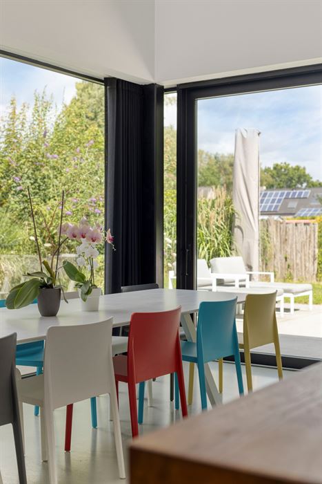 Exclusief wonen waar architectuur, ruimte en levenslang comfort samenkomen.