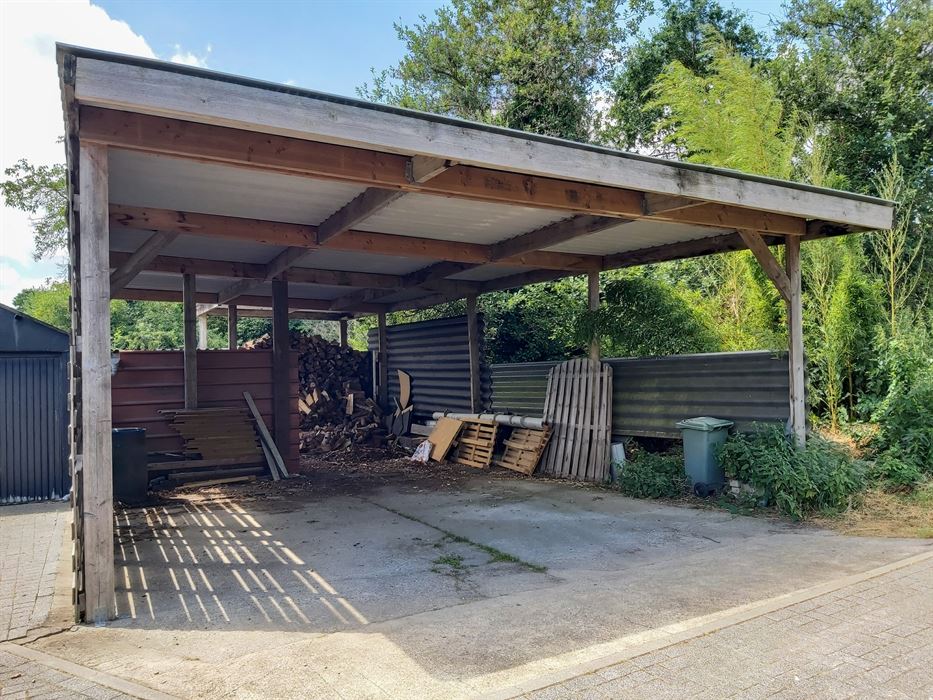 Wonen én werken op een toplocatie – praktijkruimte met ruime duplexwoning met 4 slaapkamers op een perceel van 4a23ca!