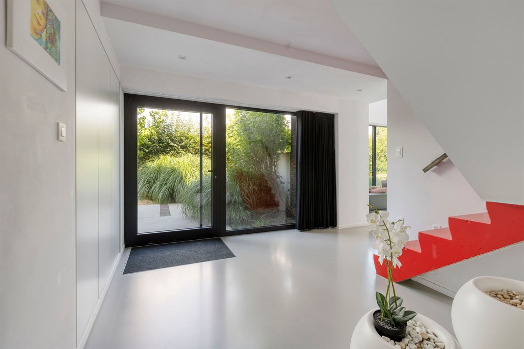 Exclusief wonen waar architectuur, ruimte en levenslang comfort samenkomen.