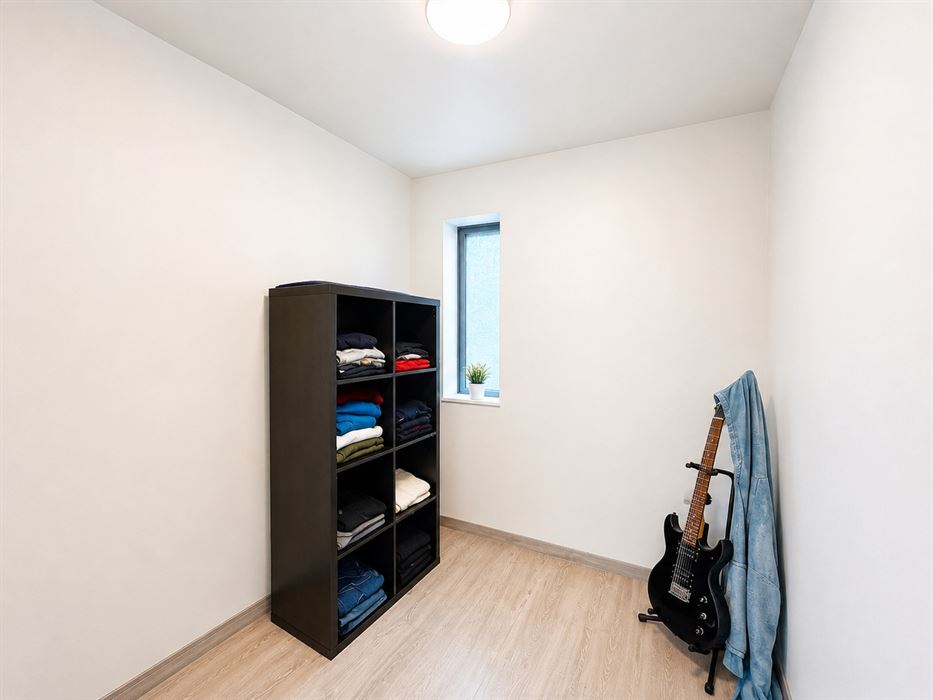 Instapklaar wonen met energiezuinig comfort, verrassend veel ruimte en een zonnige tuin.