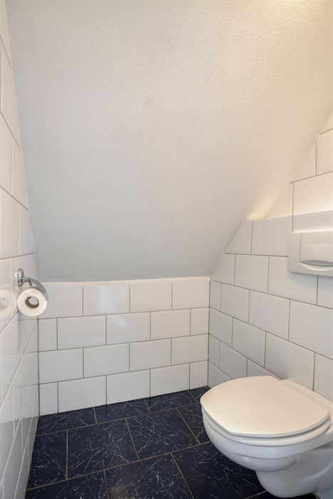 Ruime woning op een perceel van 20a!