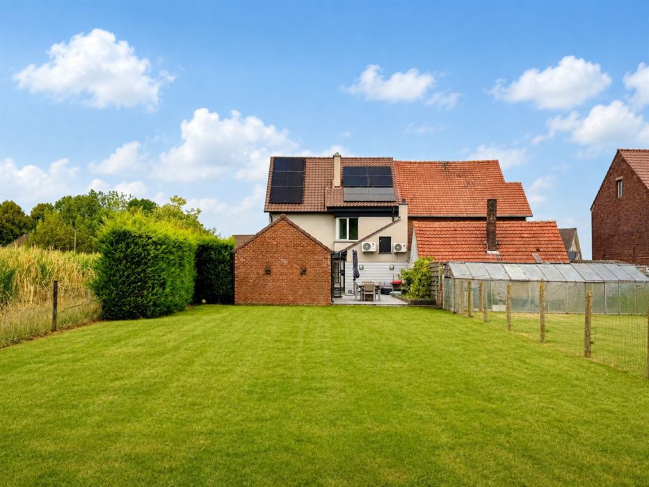 Instapklaar wonen met energiezuinig comfort, verrassend veel ruimte en een zonnige tuin.