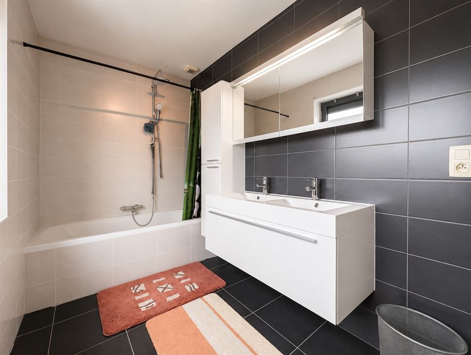 Ruim duplexappartement van 121 m² met 2 terrassen in Riemst