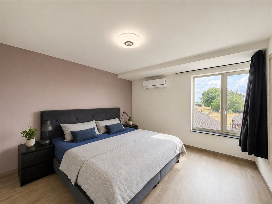 Instapklaar wonen met energiezuinig comfort, verrassend veel ruimte en een zonnige tuin.
