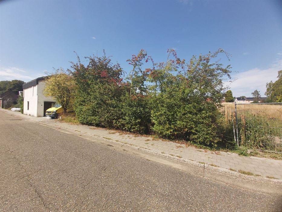 Ruime bouwgrond van 26a37ca landelijk gelegen in Boorsem (Maasmechelen)!