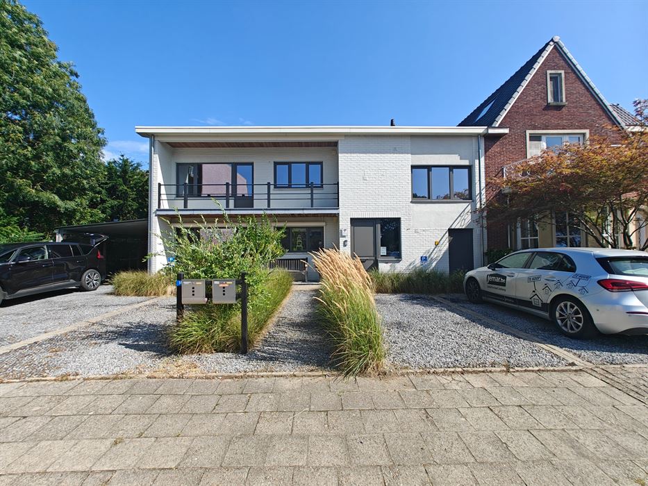 Gerenoveerd appartement met 3 slaapkamers