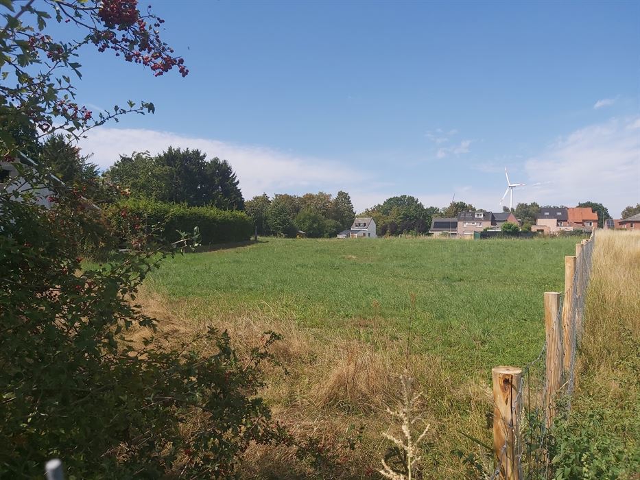 Ruime bouwgrond van 26a37ca landelijk gelegen in Boorsem (Maasmechelen)!