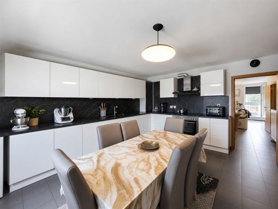 Duplex dakappartement met 2 slaapkamers en terras