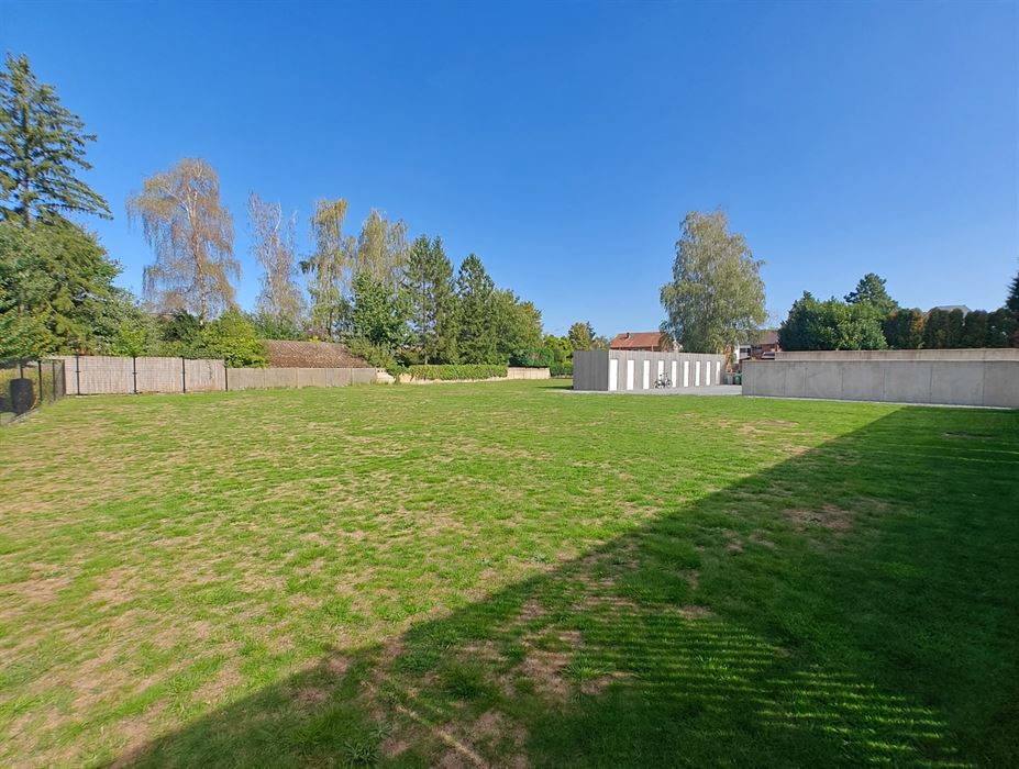 Gelijkvloers appartement met 2 slaapkamers een ruim terras, tuin en extra gemeenschappelijke tuin