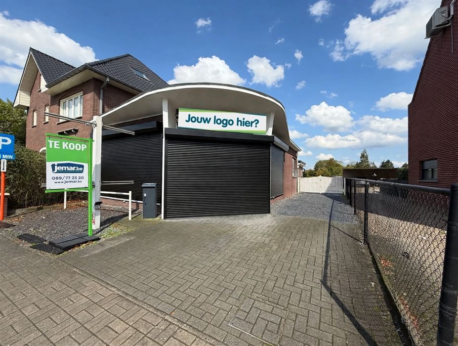 Veelzijdig handelspand met grote etalage!