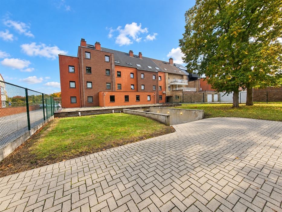 Appartement met 2 slaapkamers, terras en 2 ondergrondse parkeerplaatsen