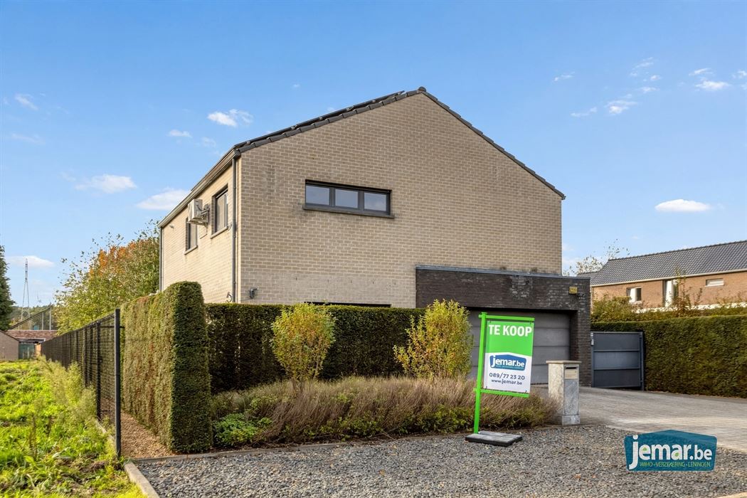 Verzorgd tot in de details, royaal in ruimte en heerlijk groen gelegen.