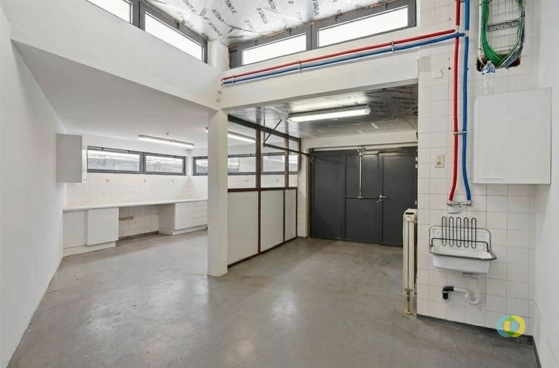 spacious-industrial-office-area