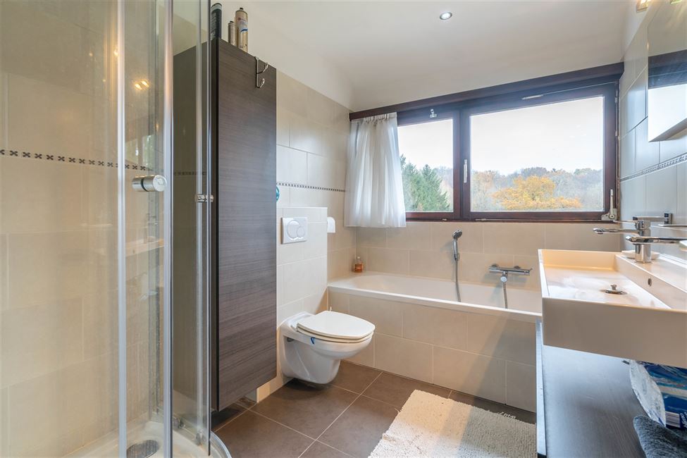 Uitzonderlijk ruime villa van 374m² in Centrum Overijse