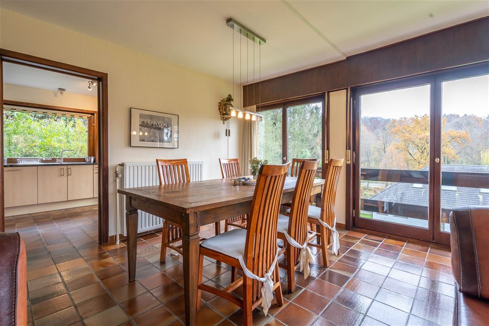 Uitzonderlijk ruime villa van 374m² in Centrum Overijse