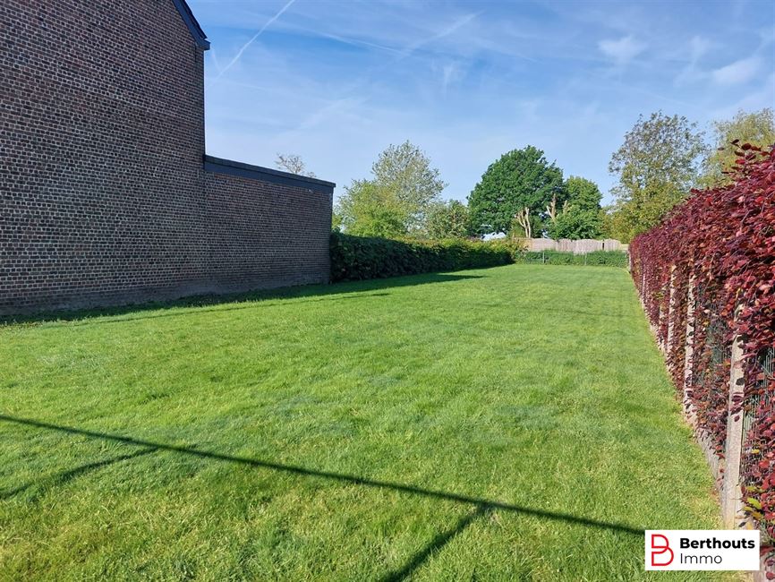 TERRAIN À BÂTIR SUR 5 ARES 47 CA