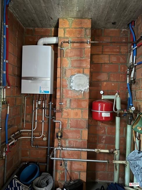 VILLA MET MOOIE TUIN OP 11 ARE 27 CA