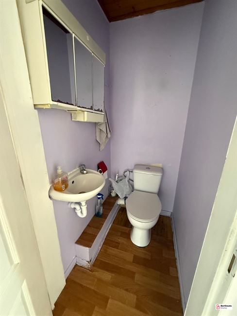 APPARTEMENT 1 CHAMBRE A RENOVER