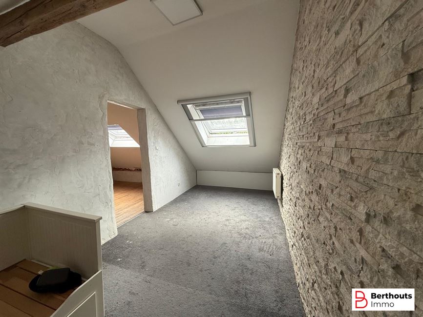 TE RENOVEREN WONING MET TUIN