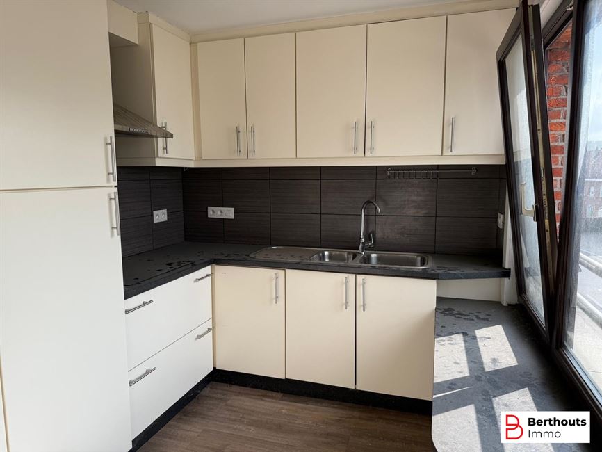 Opbrengsteigendom met 2 appartementen