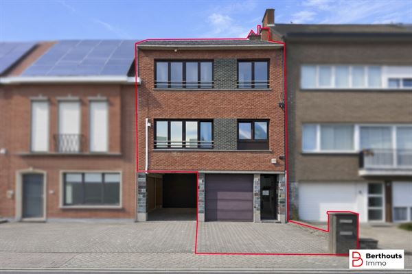 Opbrengsteigendom met 2 appartementen