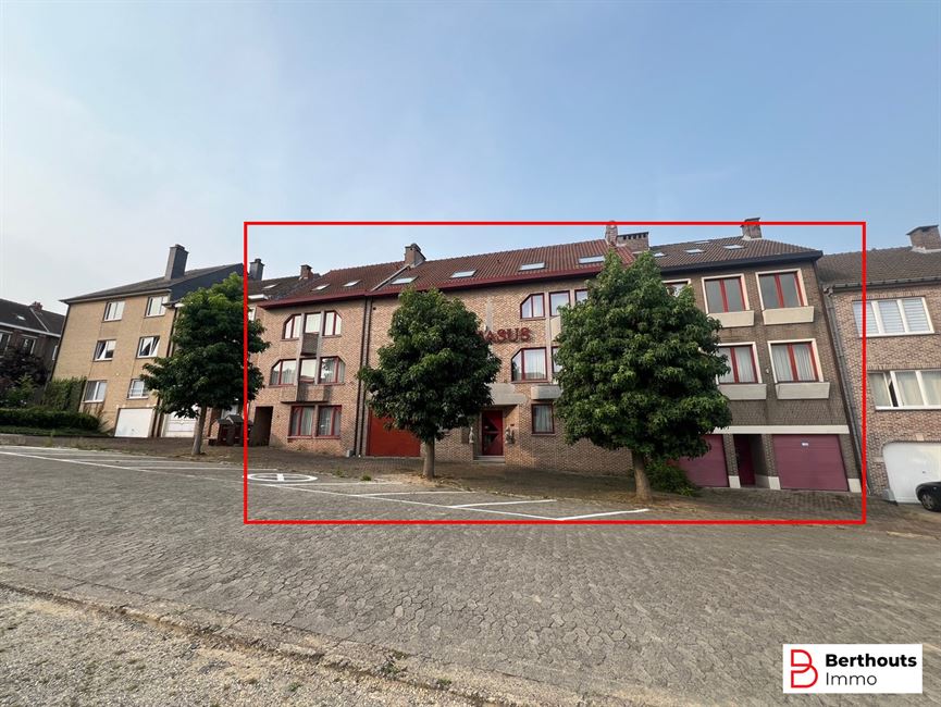 14 studio’s, 8 appartementen, 1 grote duplex - Volledig verhuurd!