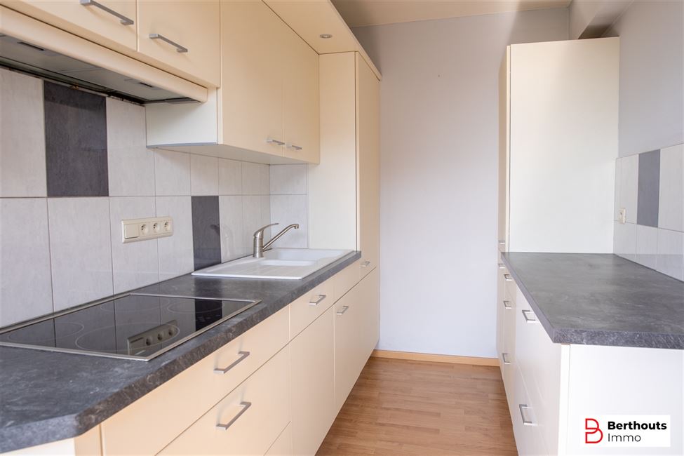 Instapklaar appartement met leuk terras