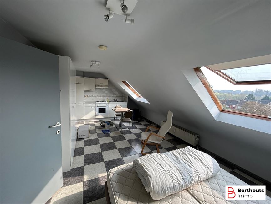 14 studio’s, 8 appartementen, 1 grote duplex - Volledig verhuurd!