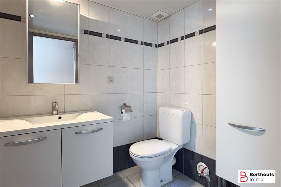 Instapklaar appartement met leuk terras