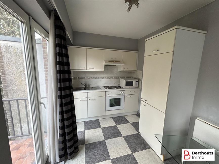 14 studio’s, 8 appartementen, 1 grote duplex - Volledig verhuurd!