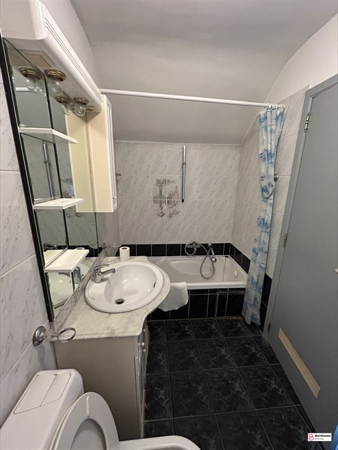 14 studio’s, 8 appartementen, 1 grote duplex - Volledig verhuurd!