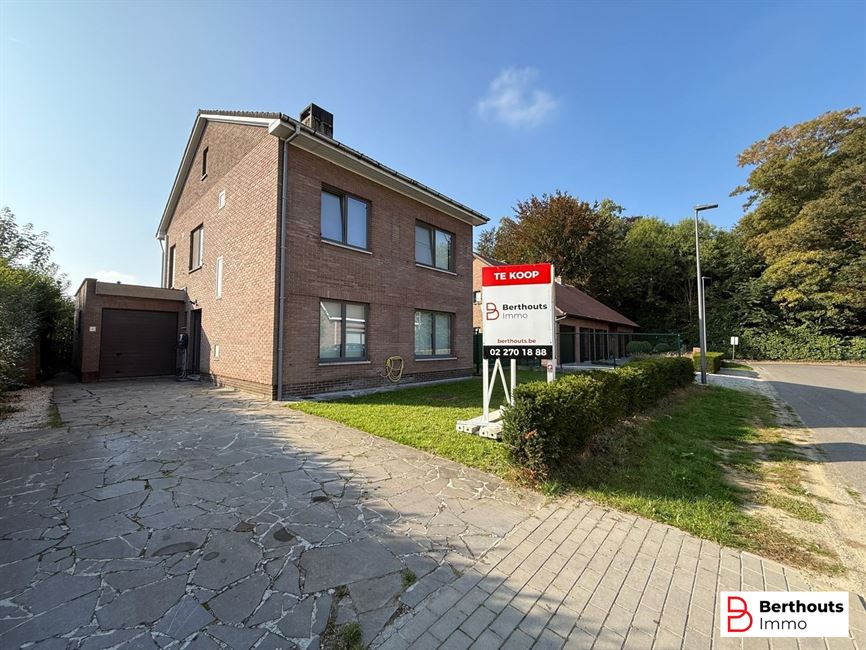 INSTAPKLARE WONING MET 4 SLAAPKAMERS EN ZUID GELEGEN TUIN