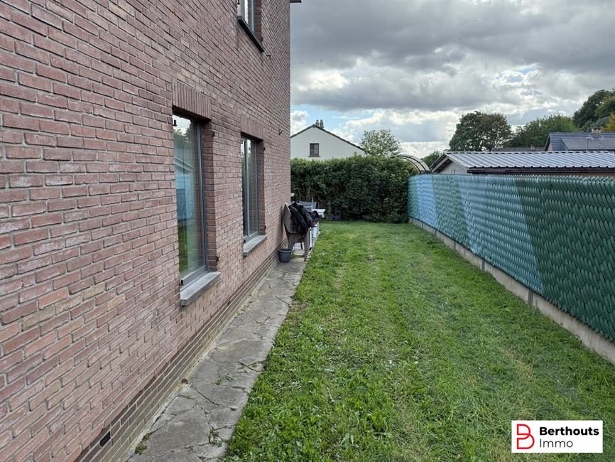 INSTAPKLARE WONING MET 4 SLAAPKAMERS EN ZUID GELEGEN TUIN