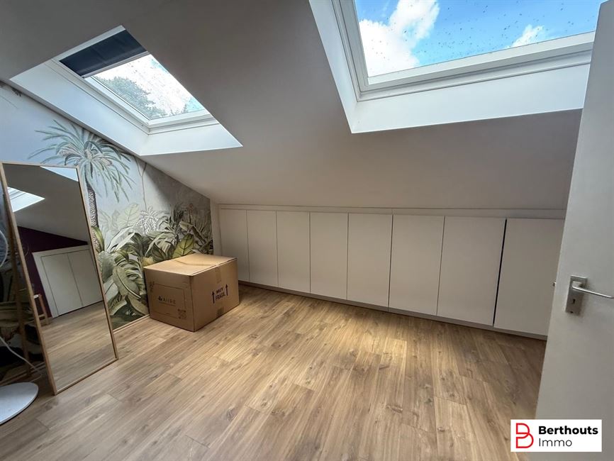 INSTAPKLARE WONING MET 4 SLAAPKAMERS EN ZUID GELEGEN TUIN