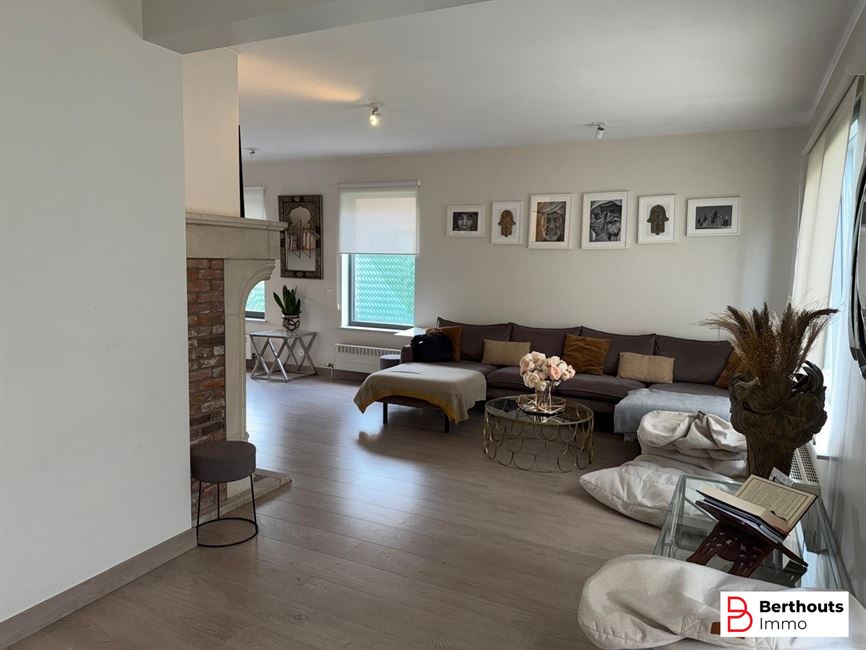 INSTAPKLARE WONING MET 4 SLAAPKAMERS EN ZUID GELEGEN TUIN