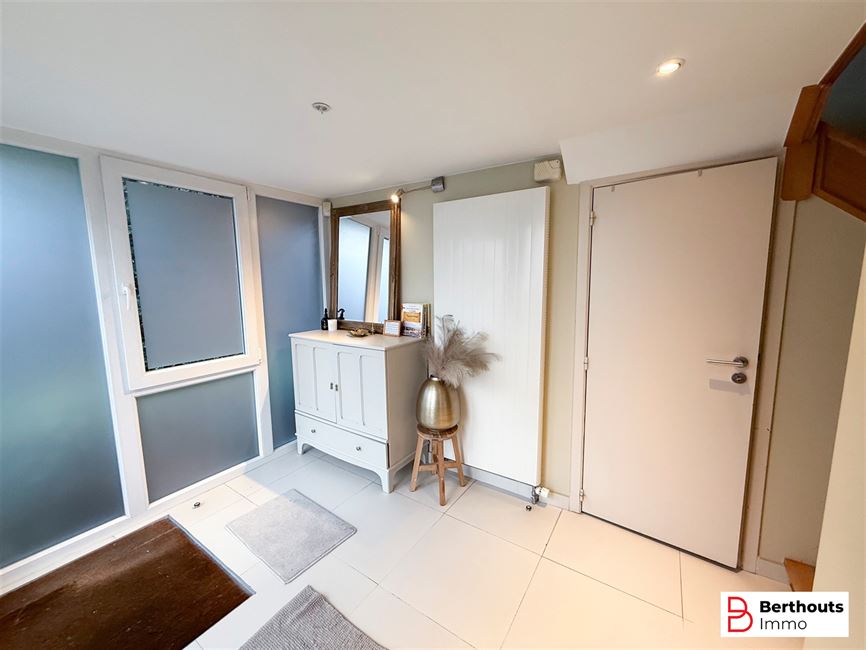 Charmante maison 3 façades prête à habiter avec joli jardin