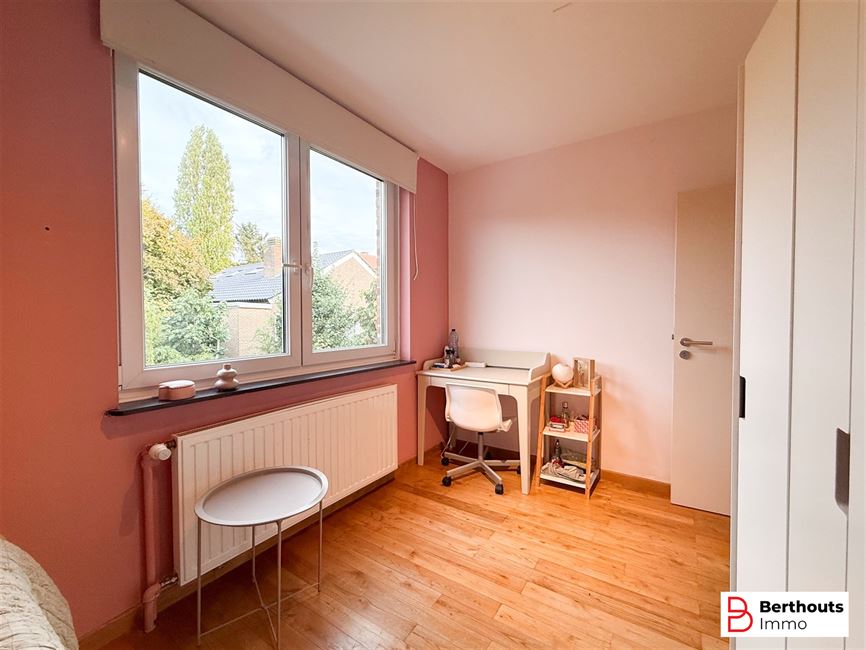 Charmante maison 3 façades prête à habiter avec joli jardin