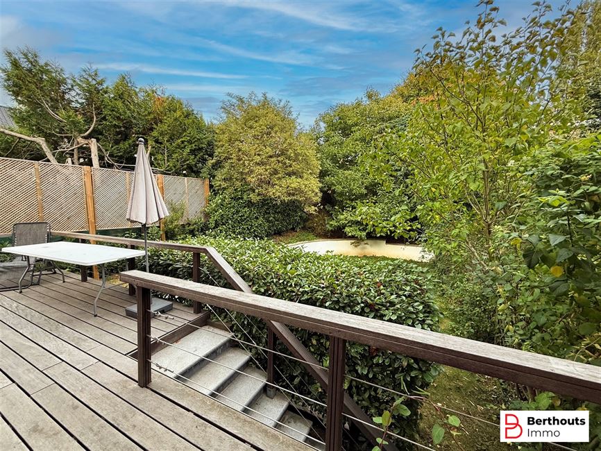 Charmante maison 3 façades prête à habiter avec joli jardin
