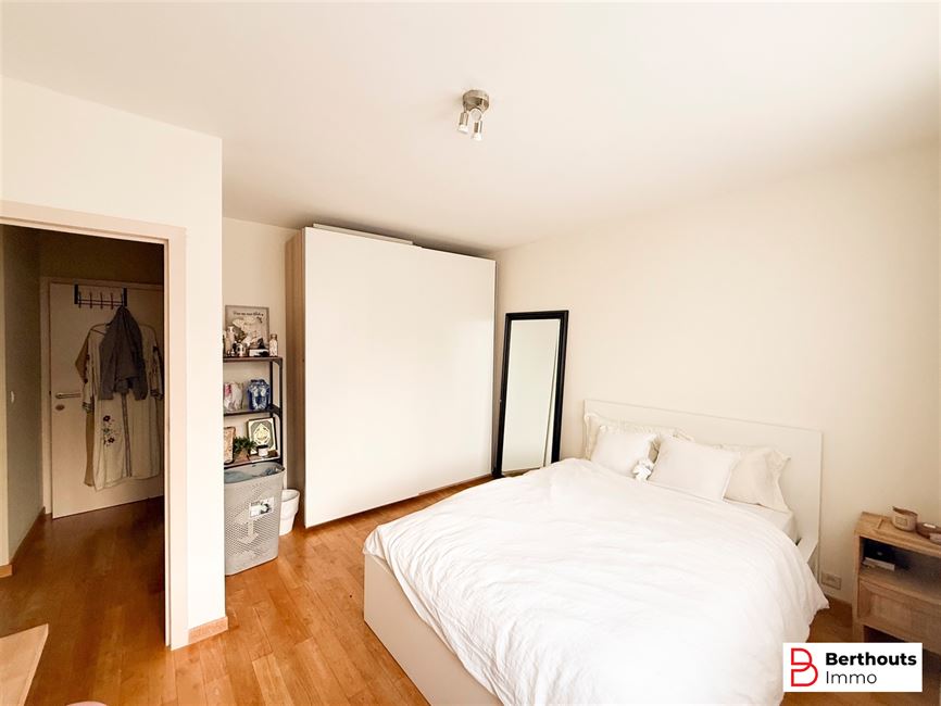Charmante maison 3 façades prête à habiter avec joli jardin