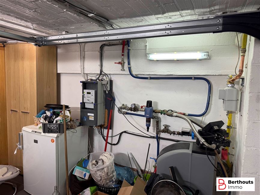 Charmante maison 3 façades prête à habiter avec joli jardin