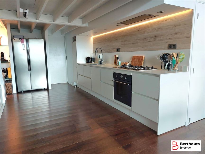 ENERGIEZUINIGE, UITZONDERLIJKE LOFT