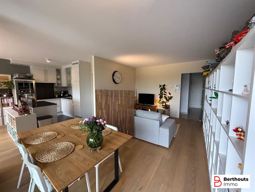 APPARTEMENT MET TERRAS EN ONDERGRONDSE STAANPLAATS