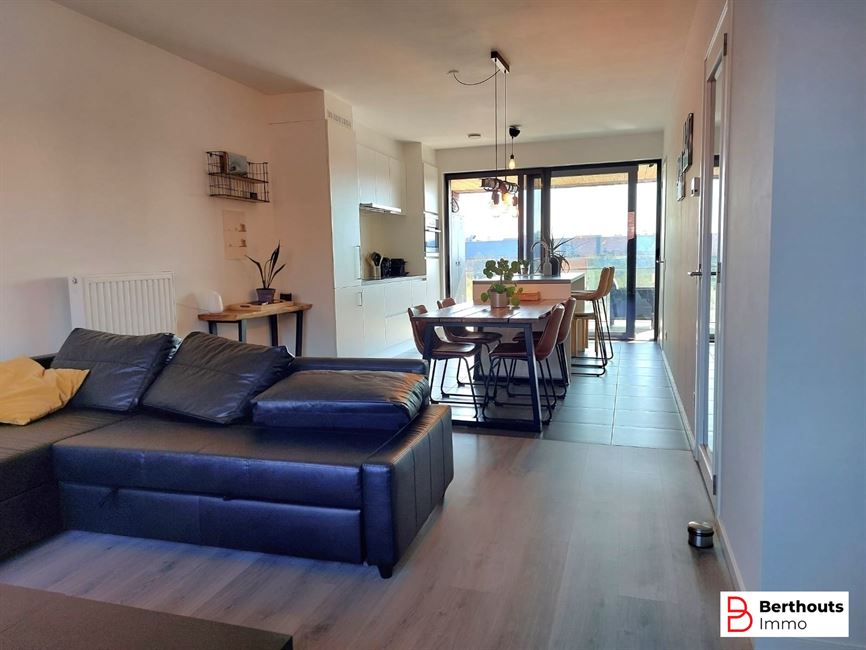 INSTAPKLAAR APPARTEMENT MET TERRAS