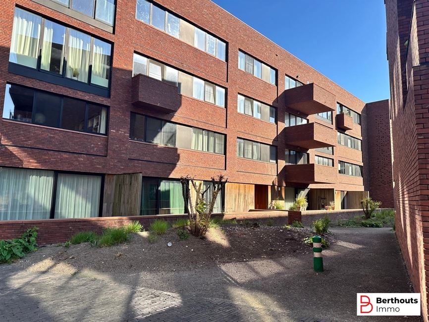 INSTAPKLAAR APPARTEMENT MET TERRAS