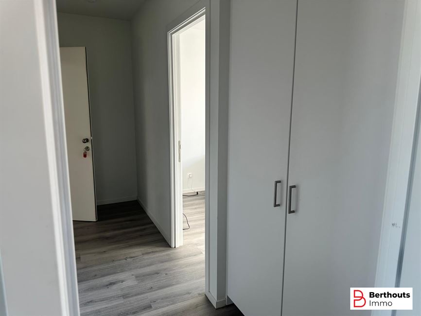 INSTAPKLAAR APPARTEMENT MET TERRAS