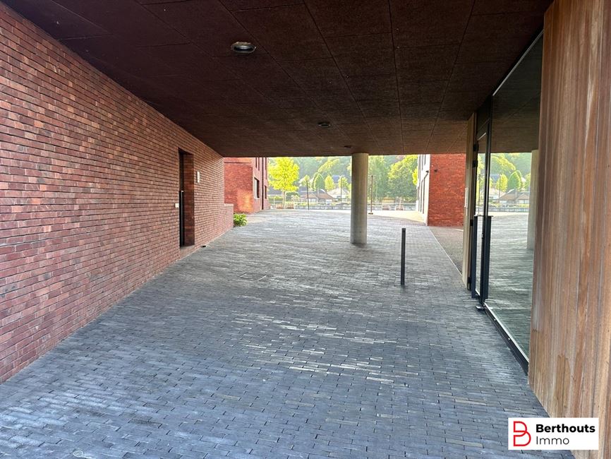 INSTAPKLAAR APPARTEMENT MET TERRAS