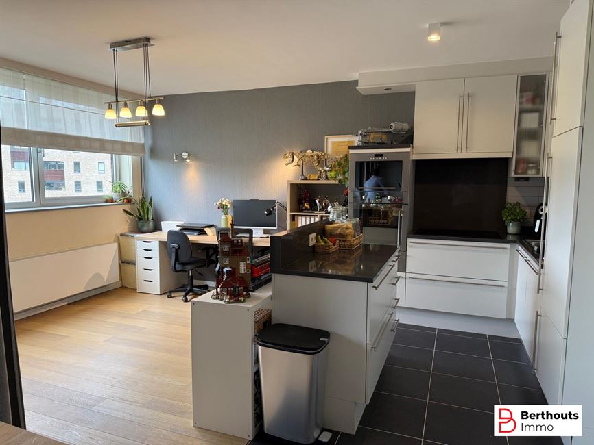 APPARTEMENT MET TERRAS EN ONDERGRONDSE STAANPLAATS