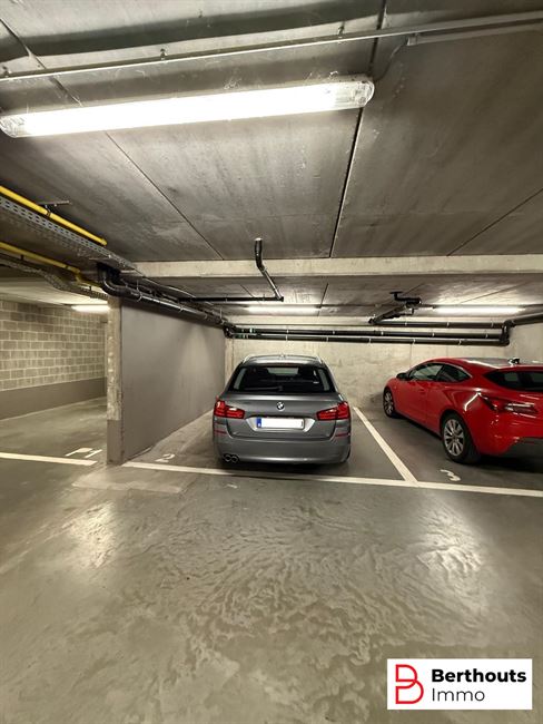 APPARTEMENT MET TERRAS EN ONDERGRONDSE STAANPLAATS