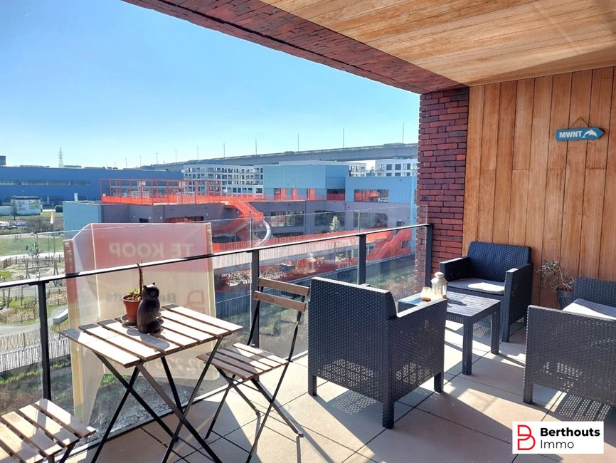 INSTAPKLAAR APPARTEMENT MET TERRAS